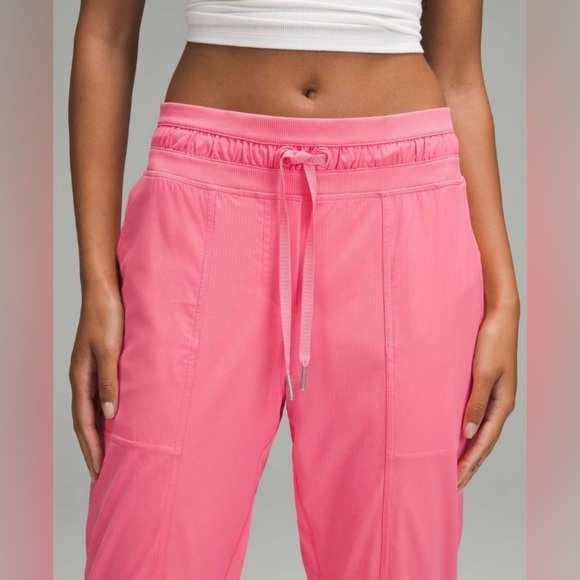 Lululemon Dance Studio Mid-Rise Cropped Pant
Sakura Pink, Size 14 - Picture 6 of 9